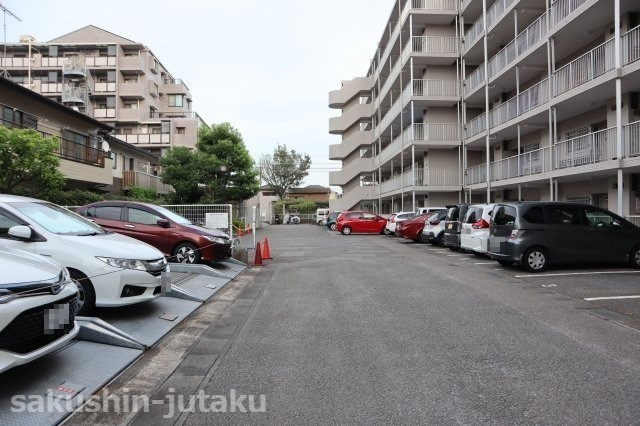 サンハイツ八千代台の駐車場|空有り　使用料月額8,000円
