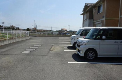 【駐車場】 | オーベンロープB棟 | 敷地内２台分