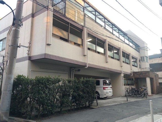 モンシャトー北新宿の外観