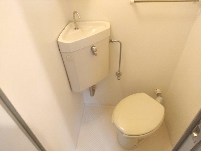 台東区千束３丁目の賃貸マンションのトイレ