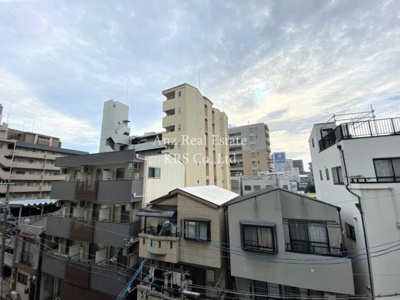 【展望】 | TOYOTOMI STAY PREMIUM 梅田Ⅲ | 4階西向きバルコニーからの眺望です♪