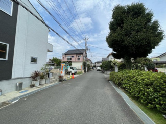 【前面道路含む現地写真】