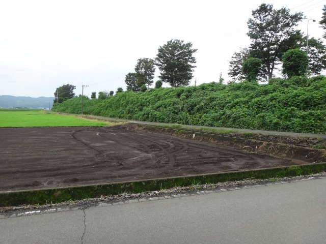 大津町室土地の外観|物件より南側は田畑が広がる南面道路含む周辺写真です