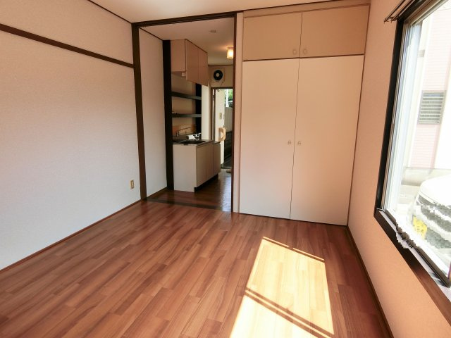 長者ハイツの居間・リビング