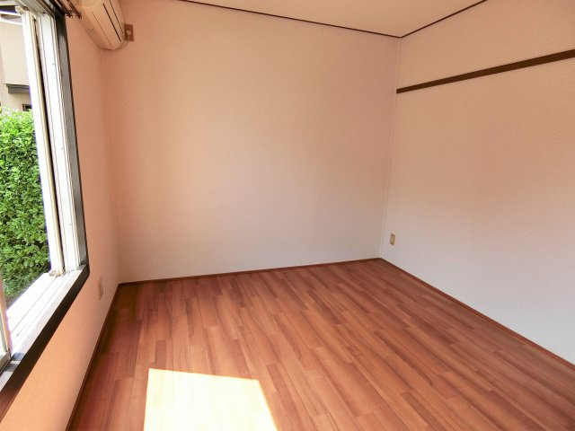 長者ハイツの洋室