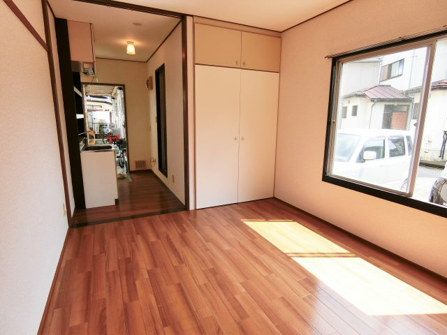 長者ハイツの洋室