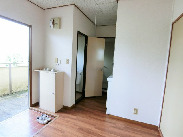 長者ハイツの玄関