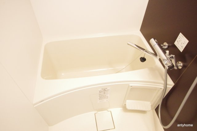 レジュールアッシュOSAKAデイフィール 仲介手数料無料の浴室