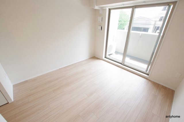 レジュールアッシュOSAKAデイフィール 仲介手数料無料の寝室