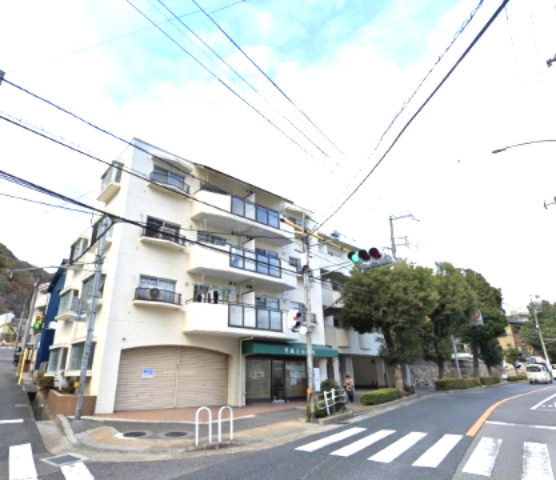 熊内ゴールドハイツの外観