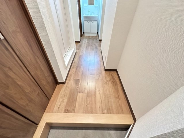 Walk one minutes 岡本の玄関