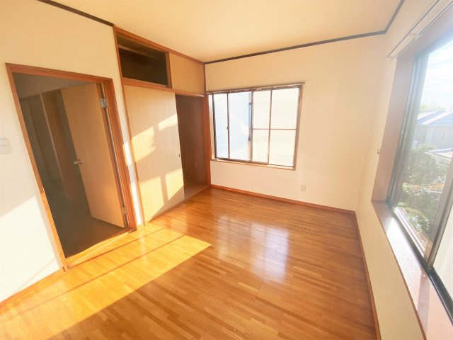 東金市求名戸建の洋室