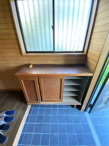 東金市求名戸建の玄関