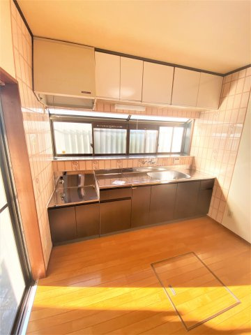 東金市求名戸建のキッチン