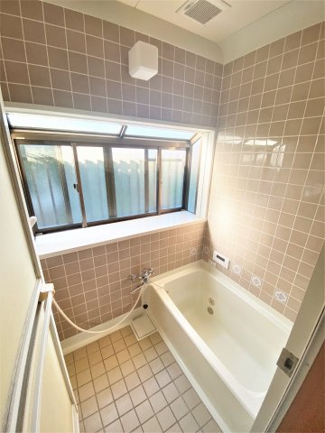 東金市求名戸建の浴室