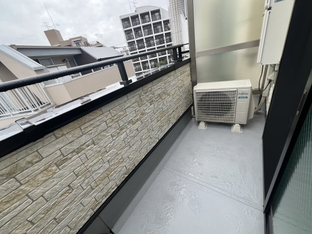 神戸市東灘区岡本２丁目の賃貸マンションのバルコニー