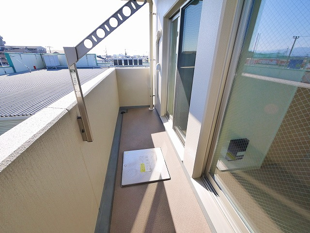 カーサレイメイのセキュリティ|オートロック付きで安心です