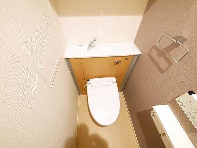 カーサレイメイのトイレ|清潔感のあるトイレです