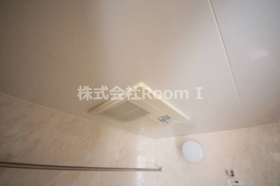 【浴室】 | ロイヤルパークス桃坂 | 浴室乾燥機付きで雨の日も洗濯出来ます