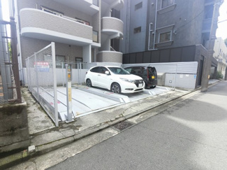 【駐車場】 | 機械式駐車場です。