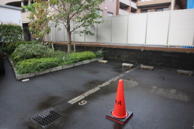 フェリチターレの駐車場