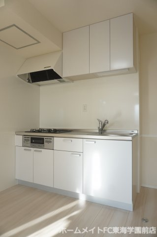 熊本市東区小山１丁目のアパートのキッチン