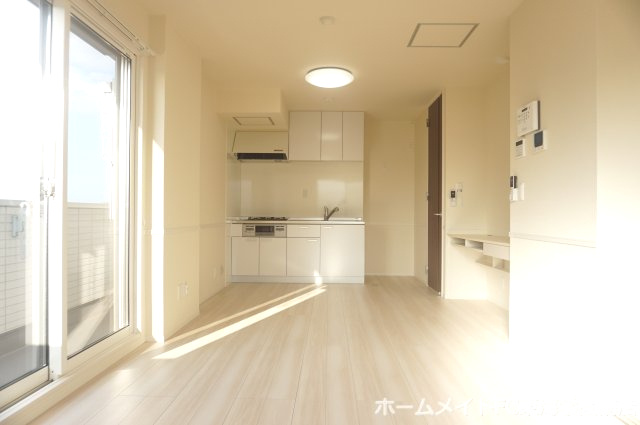 熊本市東区小山１丁目のアパートの居間・リビング