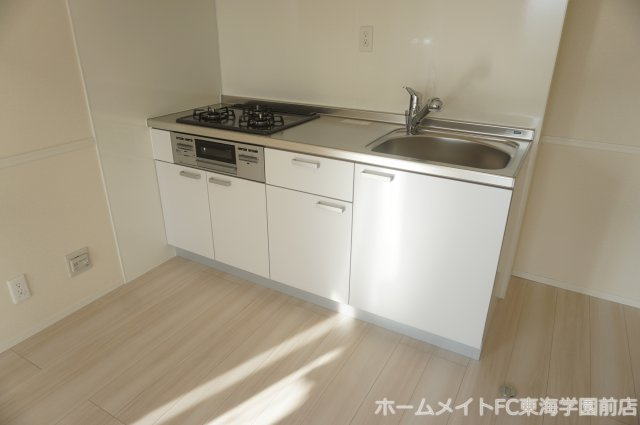 熊本市東区小山１丁目のアパートのキッチン