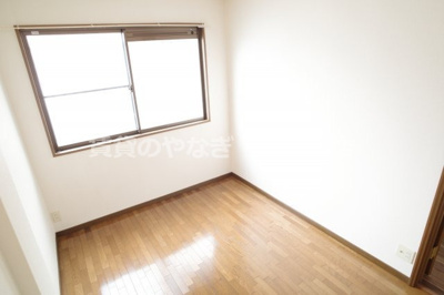 【洋室】 | ハイツリヴェール