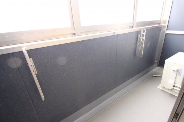 AQUA COURTⅡ　(近大　一人暮らし)のバルコニー