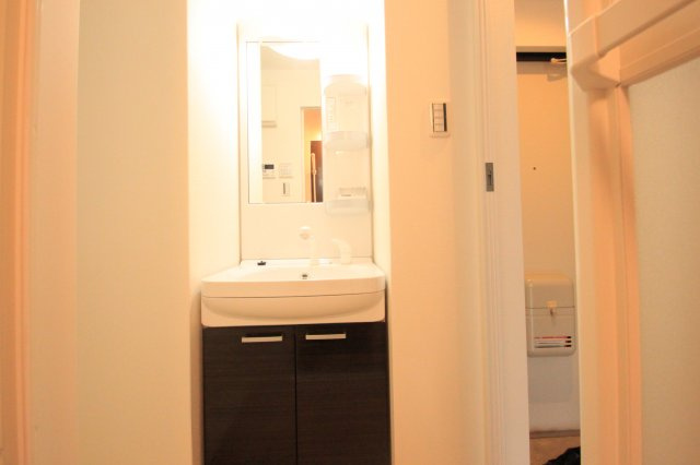 AQUA COURTⅡ　(近大　一人暮らし)の独立洗面台