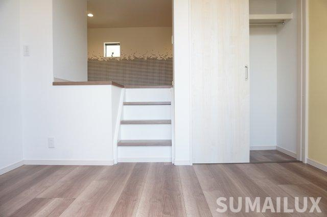 ADC京町Racoの居間・リビング