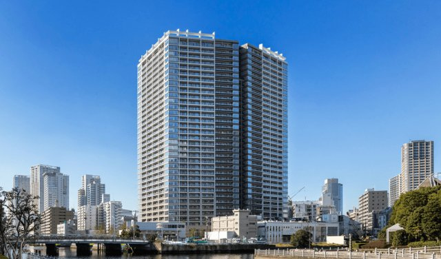 グローバルフロントタワーの外観