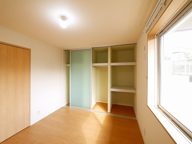 マーベラスコートⅠ・Ⅱの寝室|落ち着いて過ごせるお部屋なので、寝室にいかがでしょうか
