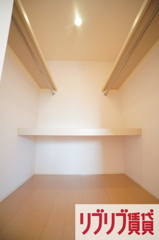 ピーノフォーリア弐番館の収納