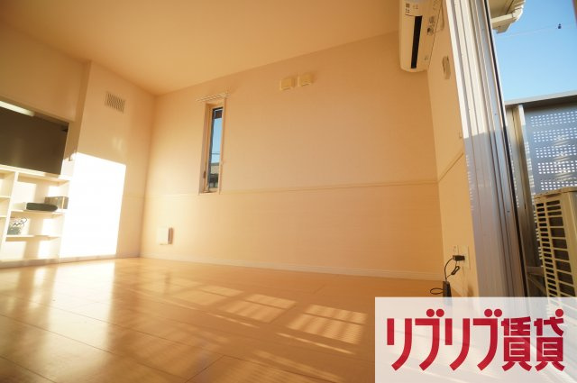 ピーノフォーリア弐番館の居間・リビング