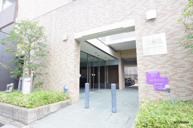 ドライバウム江坂 仲介手数料無料のエントランス