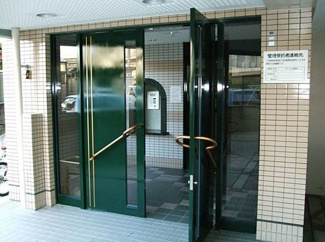 【エントランス】