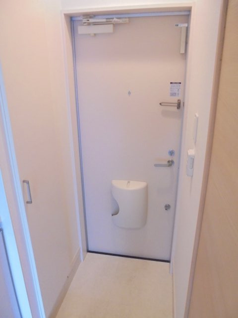 リブリ・ガラクシアスの玄関