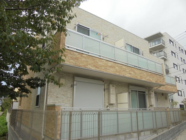 リブリ・ガラクシアスの外観