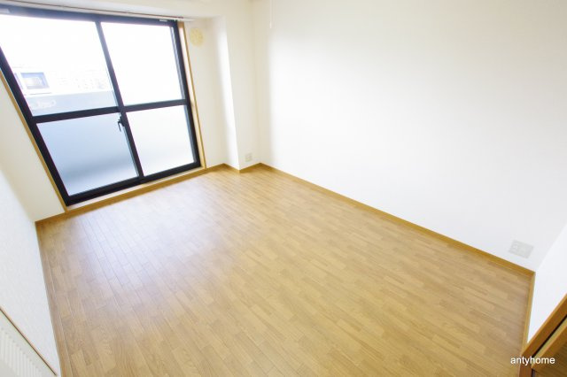 ノルデンハイム東三国　仲介手数料無料の洋室