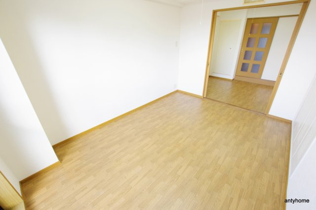 ノルデンハイム東三国　仲介手数料無料の洋室