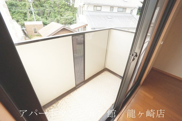 クレスト藤ヶ丘ⅡＢ棟のバルコニー