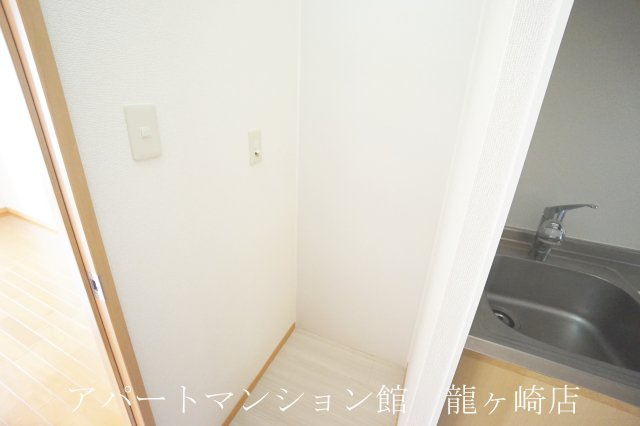 クレスト藤ヶ丘ⅡＢ棟の内装|冷蔵庫置き場