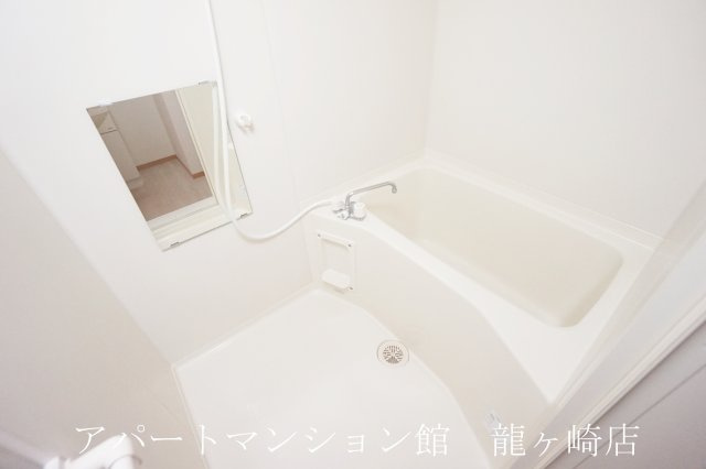クレスト藤ヶ丘ⅡＢ棟の浴室