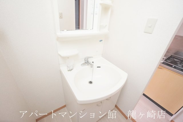 クレスト藤ヶ丘ⅡＢ棟の独立洗面台