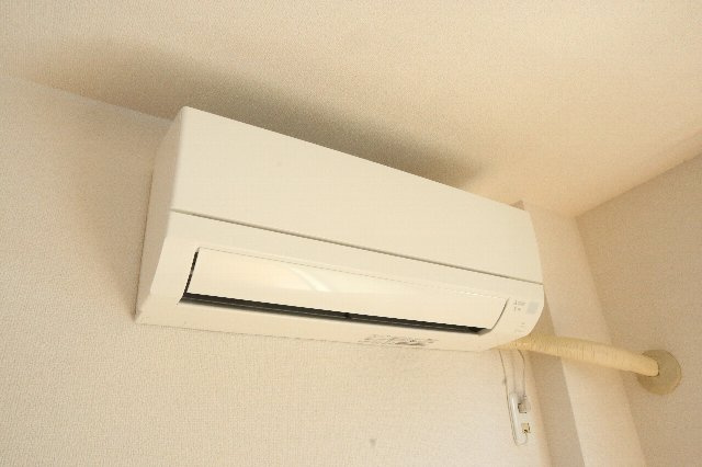 【設備】 | 佐久間ハイツ | エアコン完備です