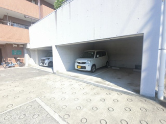 【駐車場】 | 平置き駐車場です。