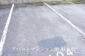 【駐車場】