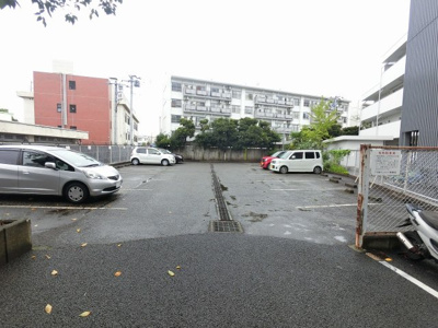 【駐車場】 | 下平間サンハイツ | 平置き駐車場です。